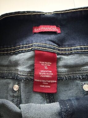 Women’s Dark Blue Stretch Jeans - Classic Fit